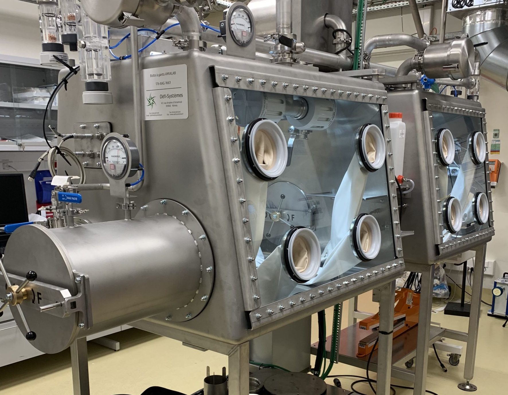 Double boite à gants pour le laboratoire AMIALAB