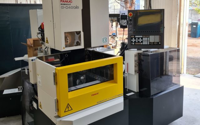 Nucléarisation d’un équipement de découpe par électroérosion à fil