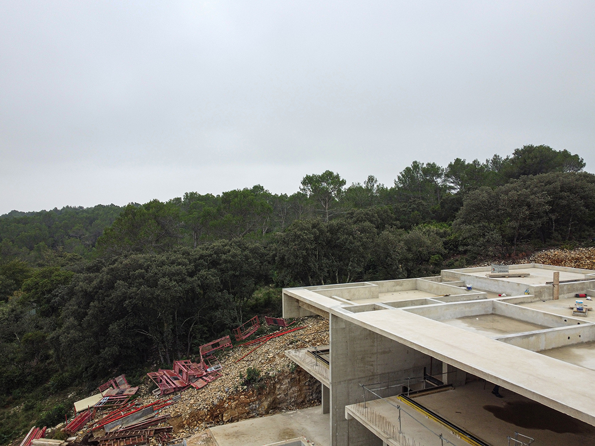 Maison 2.04 en cours de construction - vue du ciel - toit végétalisé